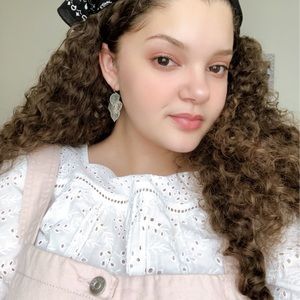 Hi, I'm Kaylee! 🐇💐